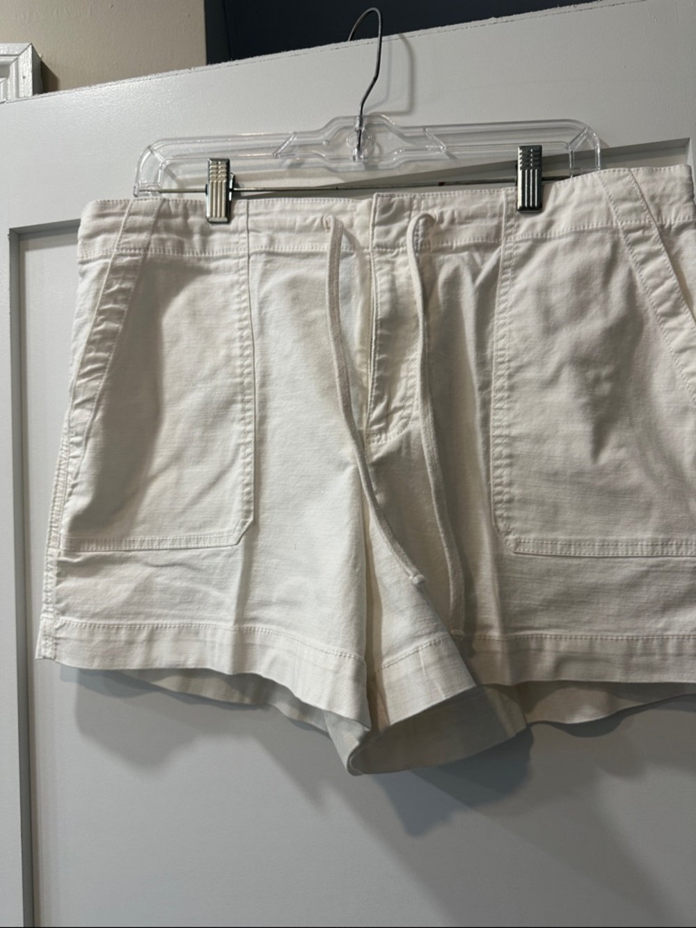 Women's White Casual Drawstring Shorts